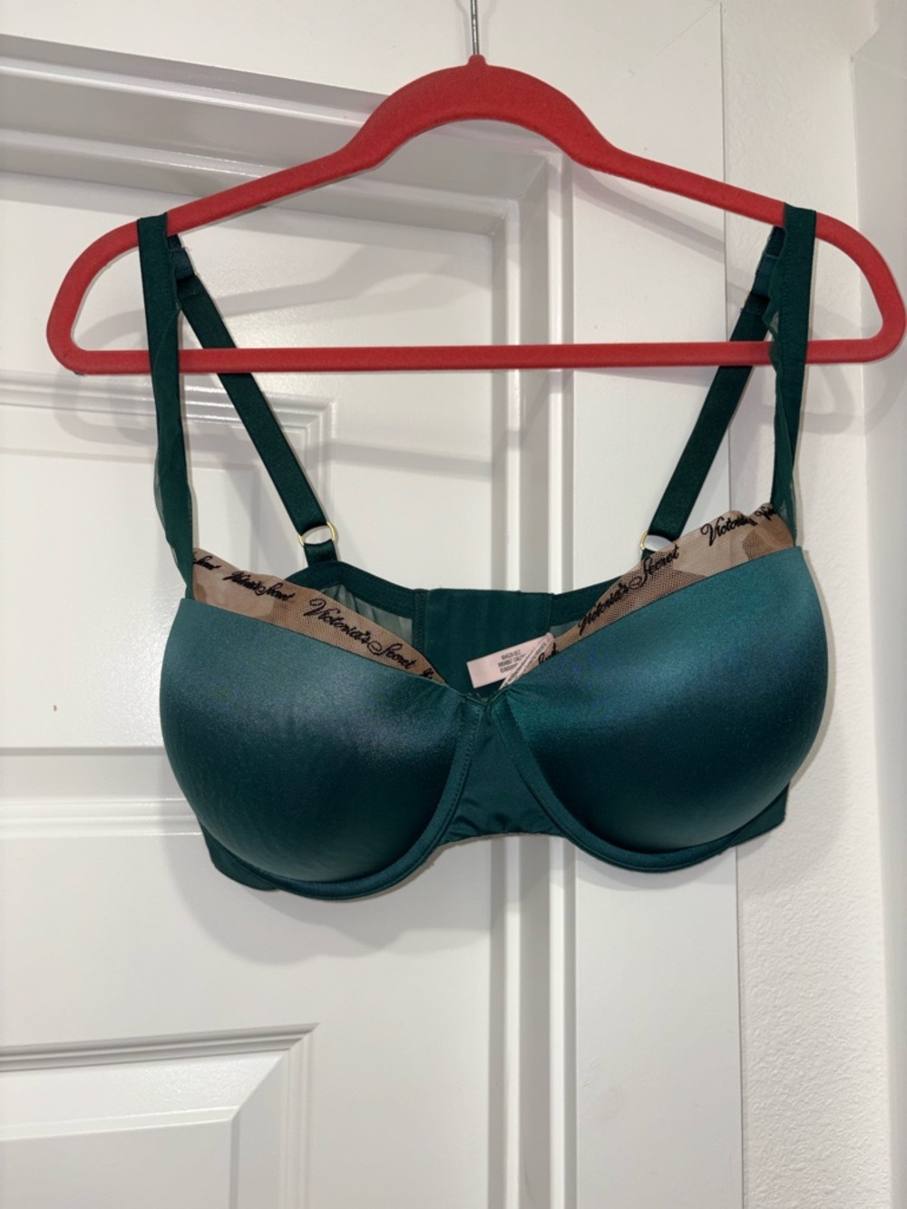 Victoria's Secret Deep Green Smooth Molded Underwire Bra Lace Detail